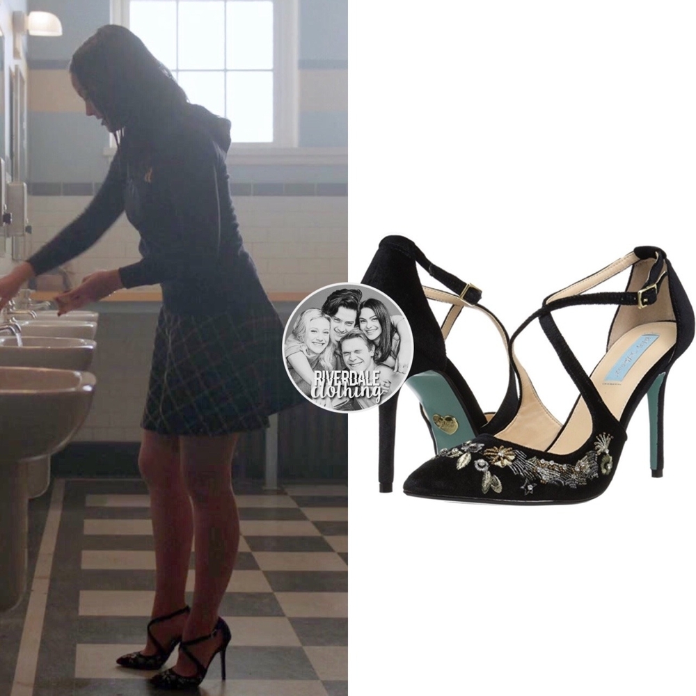 Betsey Johnson Embroidered Heels - Picture 5 of 5